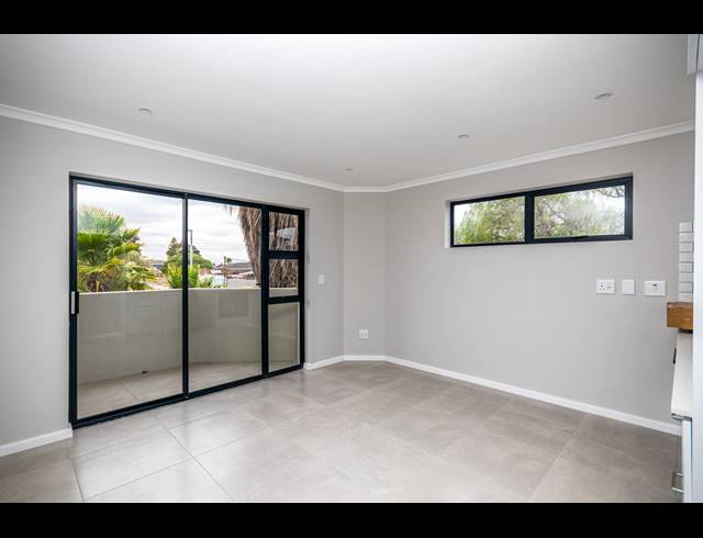 20 BEDROOM APARTMENT BLOCK FOR SALE IN TABLE VIEW